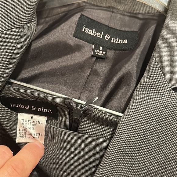 Isabel & Nina suit- jacket + skirt. Size 6/runs big. Polyester rayon wool. Lined - Picture 9 of 9